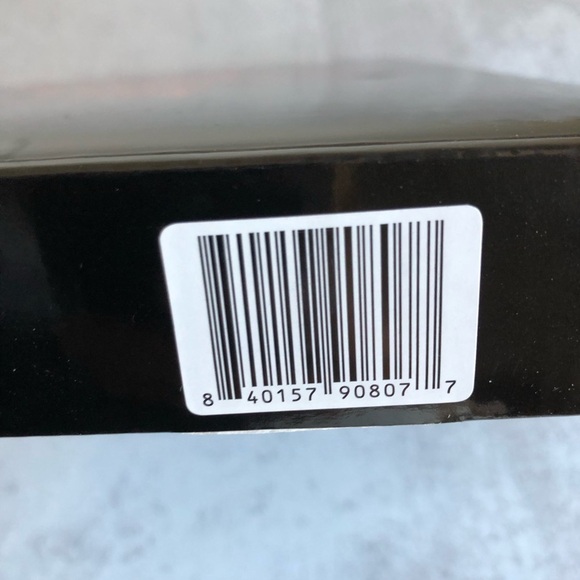 Jeffree Star Hand Mirror Halloween Spider Soft Touch Limited Edition 2021 Sealed - Picture 3 of 6